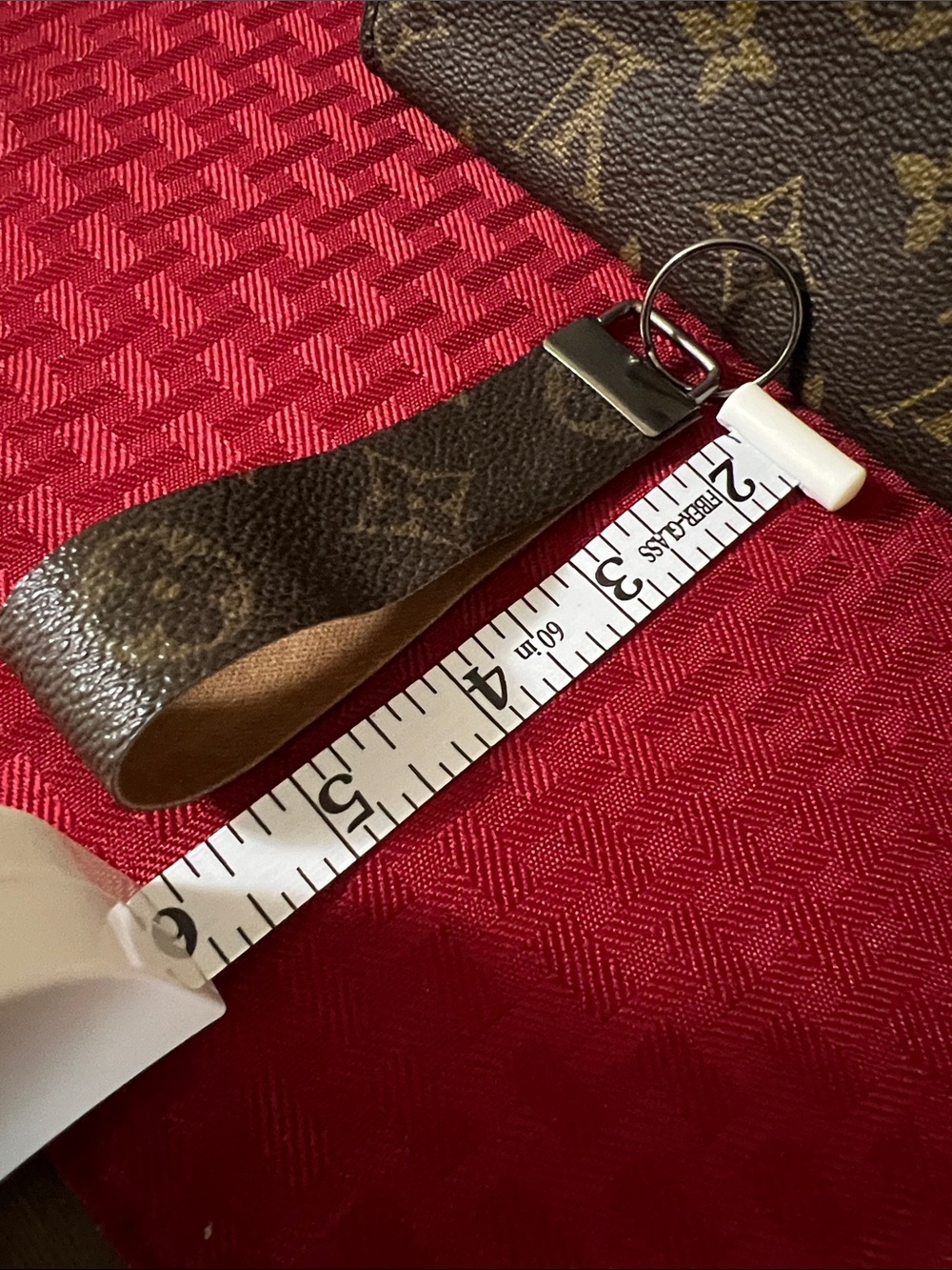 Monogram Canvas Key Chain - Picture 5 of 6